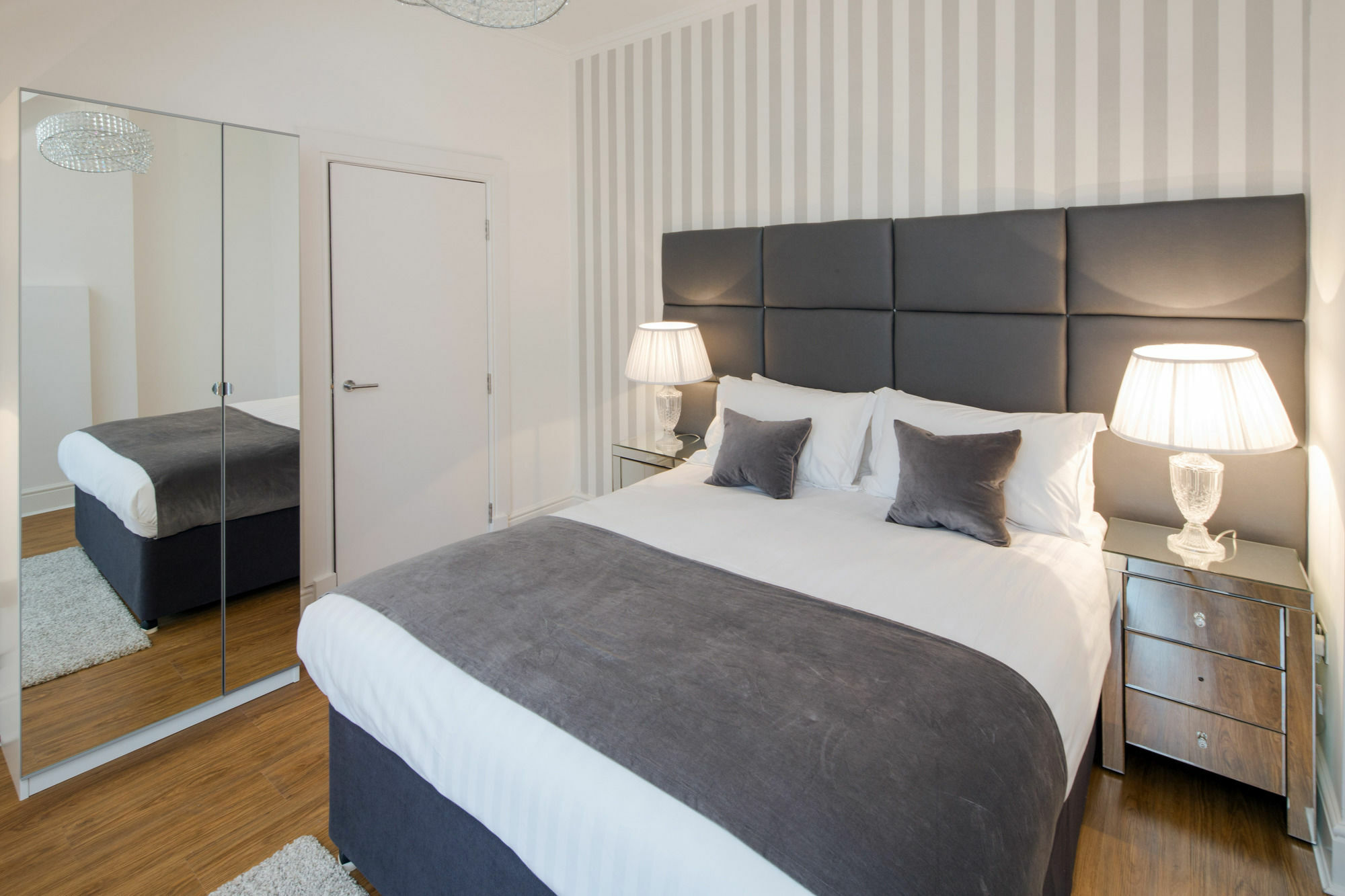 Edinburgh Castle Apartments Zewnętrze zdjęcie